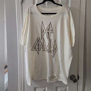 never worn 3x Def Leppard distressed tshirt